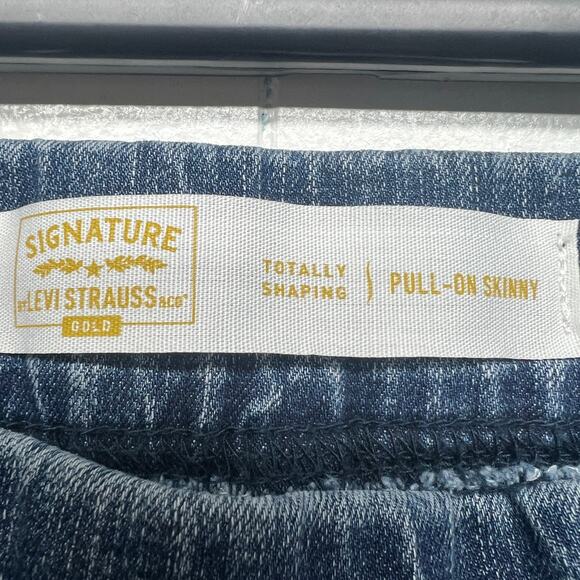 Levi's Strauss Signature Totally Shaping Pull On Skinny Womens Jeans Size Medium - Picture 2 of 11
